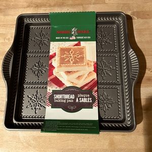 Nordic Ware Shortbread Pan - New